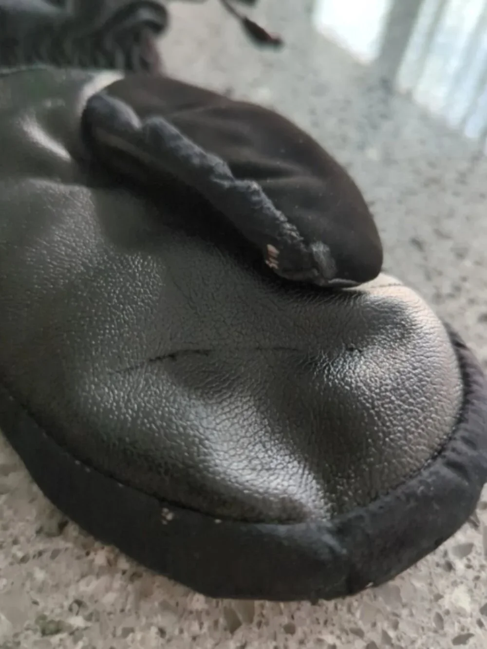 The North Face Youth Mittens | Small | Black